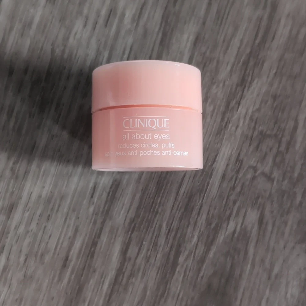 Clinique Makeup Set with Purple and Peach Cleansing Balms